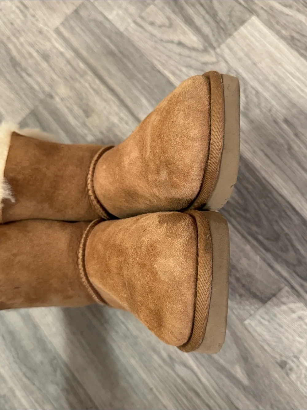 Ugg boots women’s sz 5